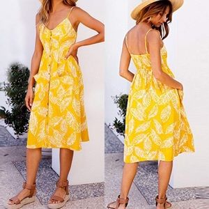 - 💕THE WOMANS RESORT DRESS IN YELLOW NWT*